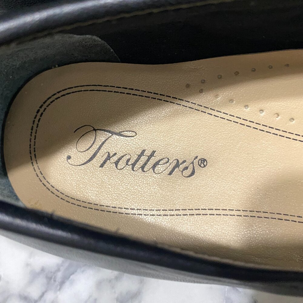 EUC Trotters Black leather flats ~sz 8 1/2 - Picture 3 of 9